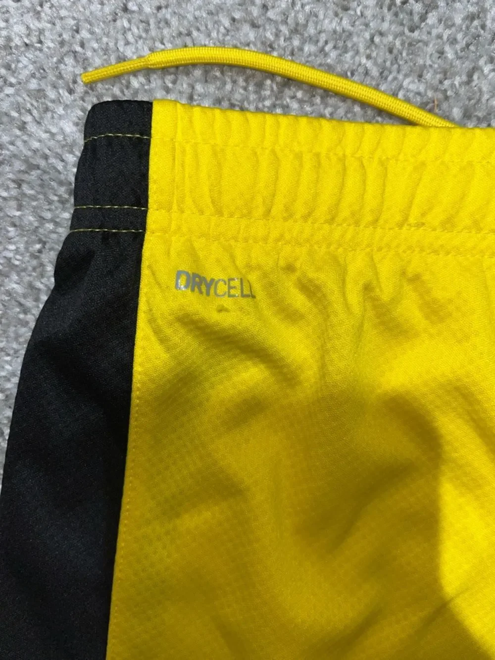 New Puma Drycell BVB Borussia Dortmund Yellow Black futbol soccer Shorts XL NWOT